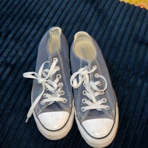 Navy blue Converse. Women size 7.5. Men size 5.5